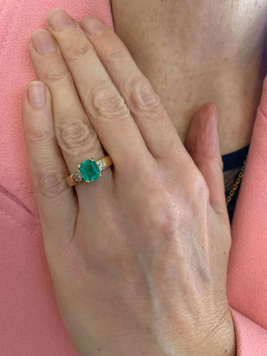 Bague 52.5 Bague Emeraude Colombie Diamants Or Jaune 18 Carats (Certificat) 58 Facettes BEM46