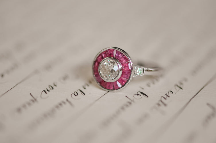 Bague 53 Antique white gold ruby old mine diamond ring 58 Facettes