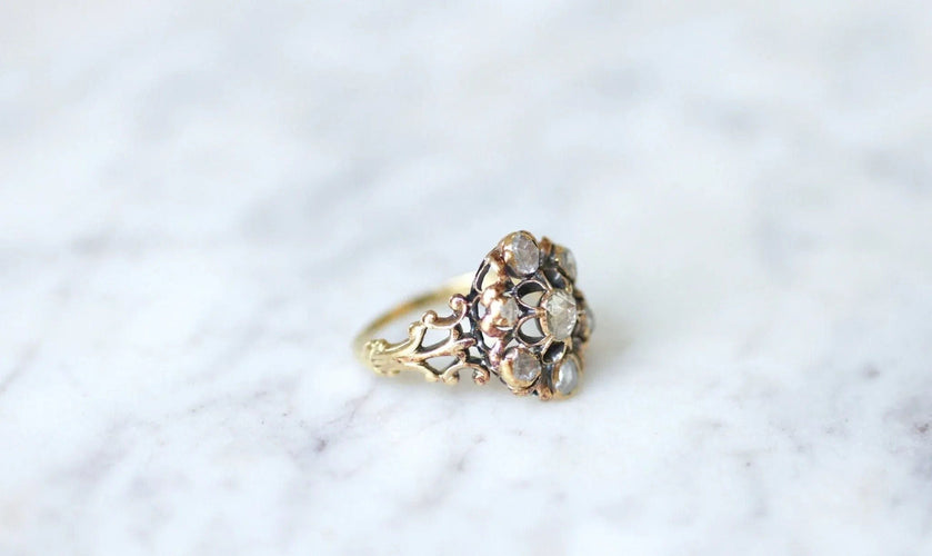 Bague Bague marguerite ancienne en or et diamants taille rose 58 Facettes