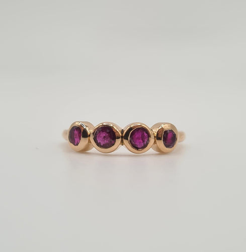 Bague 53 Bague or rose sertie de rubis roses 58 Facettes