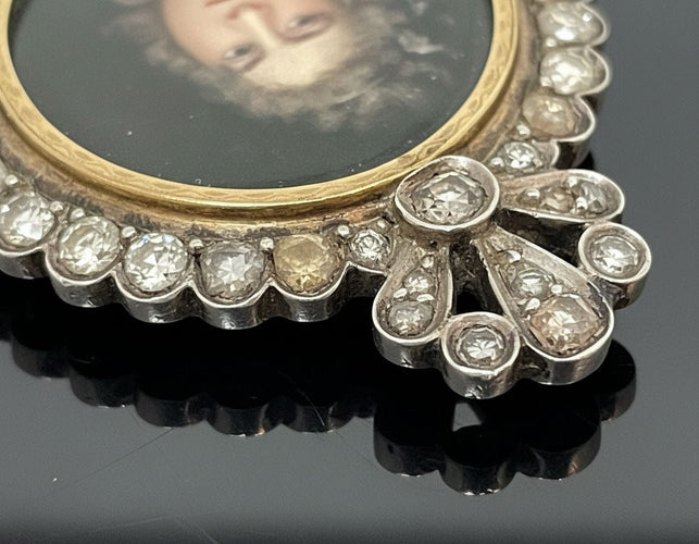 Pendentif Imponente ciondolo portaritratto austroungarico 58 Facettes