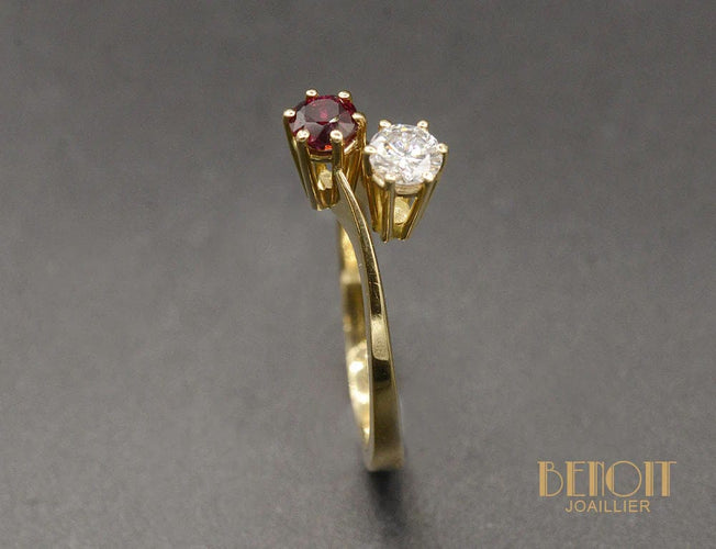 Bague 52 Toi et Moi Contemporain or jaune diamant rubis 58 Facettes A10735