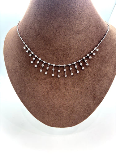 Collier Collier draperie or blanc et diamants 58 Facettes M9012