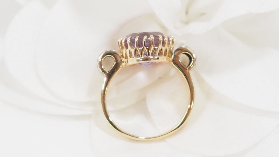 Bague 49 Bague noeud en or jaune, améthyste et diamants 58 Facettes 32678