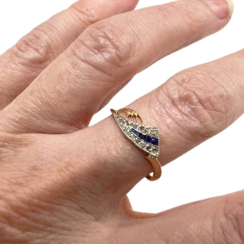 56 bague design en or et platine avec diamants et saphirs 58 Facettes A700