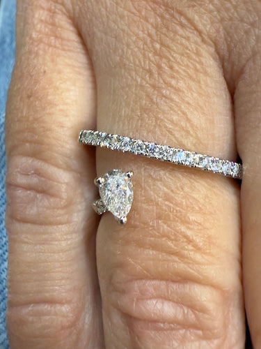 Bague 54 Bague en platine et diamants en forme de comète 58 Facettes