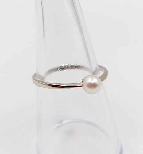 Bague 56.5 Bague Art Déco or blanc ornée d'une perle 58 Facettes A05394