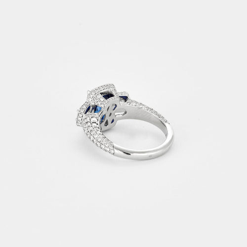Bague 53 Bague or blanc, saphir radiant et diamants 58 Facettes