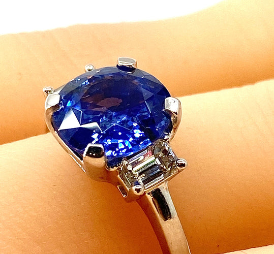 Bague 54 Bague en or blanc, superbe saphir 3,58 carats Ceylan non chauffé 58 Facettes AB385