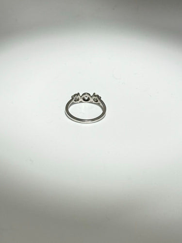 Inel trilogie cu diamante din aur alb