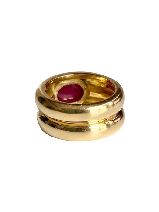 Important ring, in yellow gold and ruby