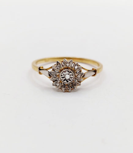 Bague 56.5 Bague marguerite antique en or 18k et diamants taille rose 58 Facettes A06397