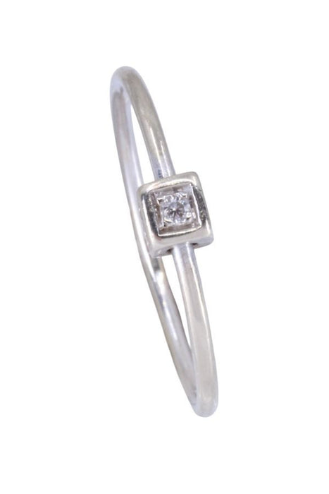 White gold diamond ring