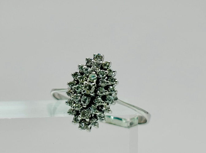 Bague Bague en or blanc avec diamants 58 Facettes 50286