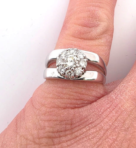 Bague 51 Bague en or blanc avec diamants 58 Facettes