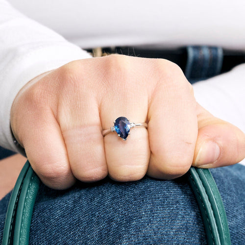 Bague 54 Solitaire or gris, saphir et diamants 58 Facettes 240628