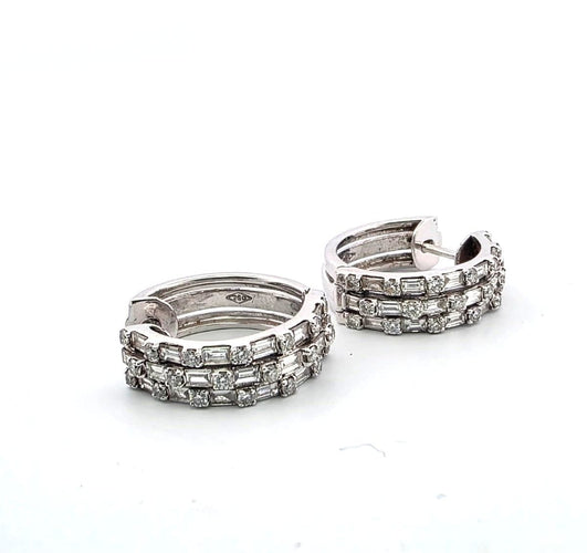 Boucles d'oreilles Boucles d'oreilles en or blanc avec diamants 58 Facettes