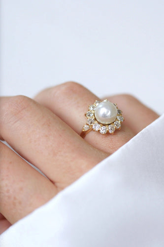 Bague Bague marguerite diamants et perle fine 58 Facettes