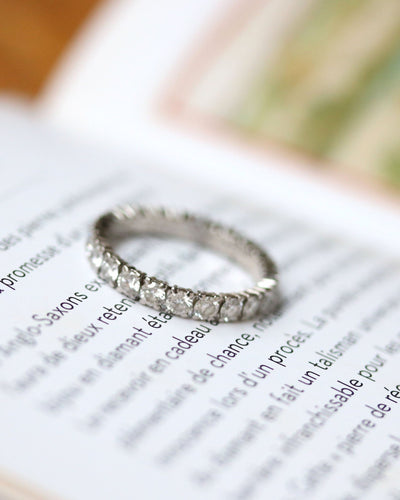 Bague 53 Alliance Destinée Diamants et Platine signée Cartier 58 Facettes A11245