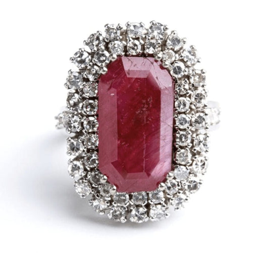 Bague Bague avec rubis non chauffé et diamants. 58 Facettes
