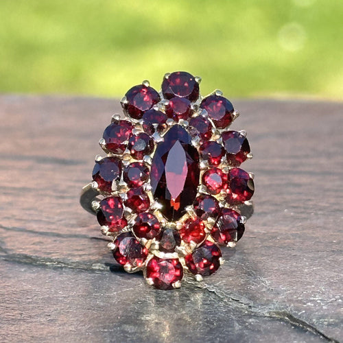 Bague 59 Bague marquise en or rose, grenats 58 Facettes 281