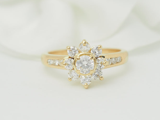 Bague 53 Bague marguerite en or jaune et diamants 58 Facettes 33442