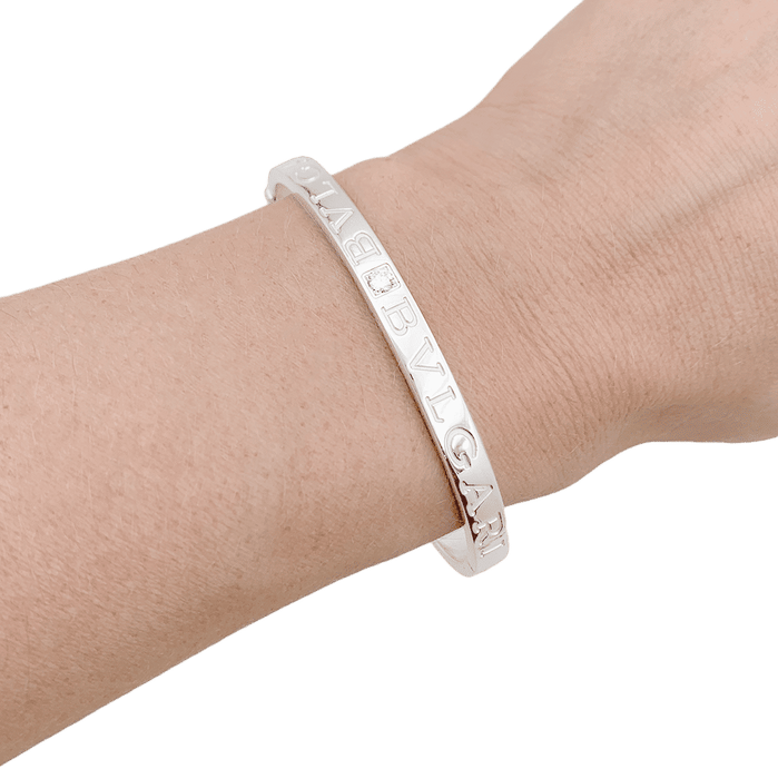 Bracelet Bracelet jonc Bulgari "Bulgari Bulgari" or blanc, diamants. 58 Facettes 34068