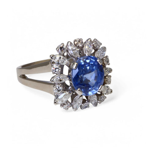 Bague Bague en or blanc, saphir naturel et diamants. 58 Facettes