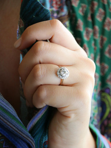 Bague 53 Bague marguerite or jaune diamant 0,8 carat 58 Facettes 1174.8