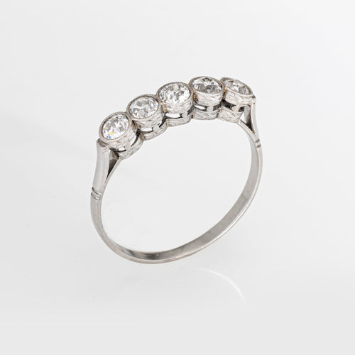 Bague 53.5 Bague en platine avec 5 diamants de style édouardien 58 Facettes G13971