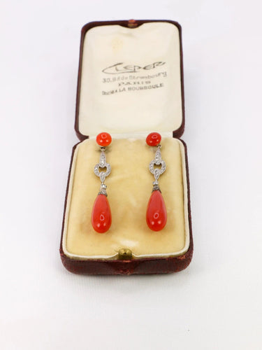 Boucles d'oreilles Boucles d'oreilles pendantes Art Deco corail rouge diamants taille rose 58 Facettes 1087.19