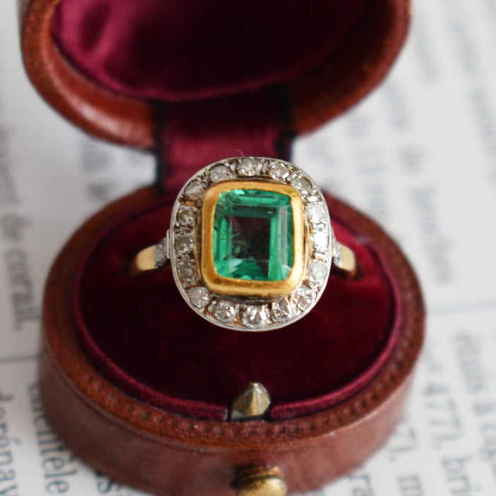 Bague 55.5 Bague Pompadour or jaune et blanc émeraude de colombie et diamants 58 Facettes 296