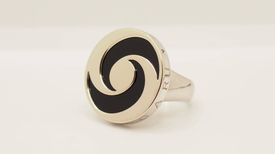 Bague 54 Bague en or blanc et onyx Yin Yang Bulgari 58 Facettes 30092