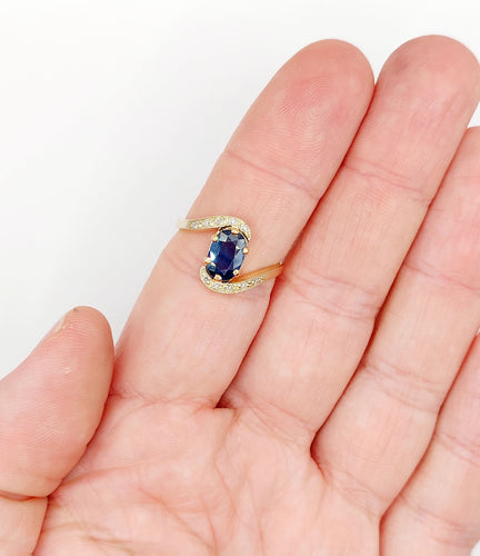 Bague tourbillon vintage or jaune, saphir 1,20 carat et diamants 58 Facettes A06237