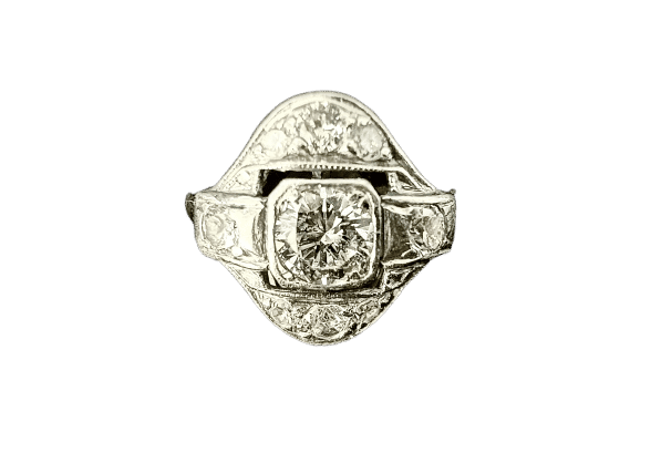 Bague 53 Bague Art Déco or blanc sertie de 0,80 carat de diamants 58 Facettes