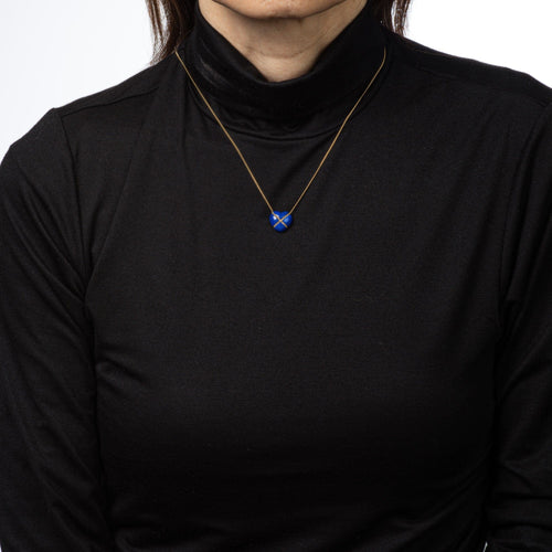 Collier Collier vintage Tiffany & Co Lapis Lazuli Cross My Heart en or jaune 18 carats des années 1990 58 Facettes G13976