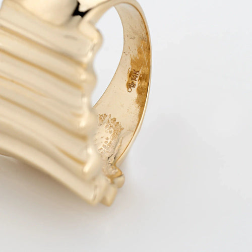 Bague 53 Large Cigar Band Sz 7 Bague vintage 14k Or Jaune Sculpté Strié Cocktail 58 Facettes G12645