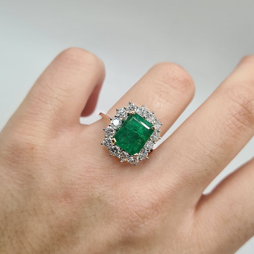 Bague 53.5 Bague or blanc, émeraude et diamants 58 Facettes