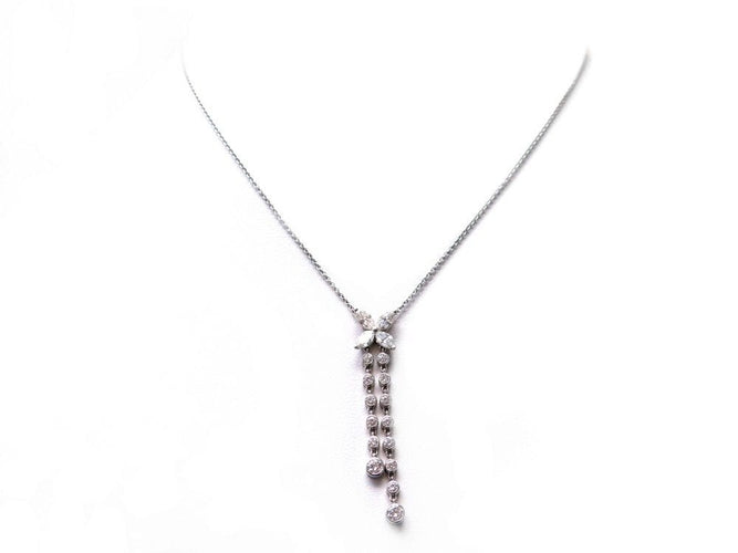 Collier collier tiffany victoria fleur pendante diamants platine 58 Facettes 259242