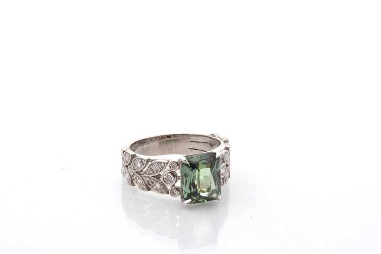 Bague 53 Bague vintage saphir vert de 3,09cts 58 Facettes 27699