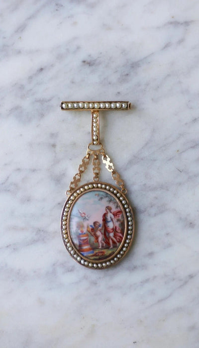 Broche Broche or, perles, et miniature porcelaine par Auguste Perrette 58 Facettes