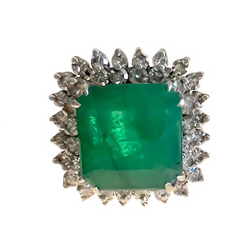 Bague 50 Bague style rétro 1945 en or blanc, diamants et émeraude 58 Facettes Q328B