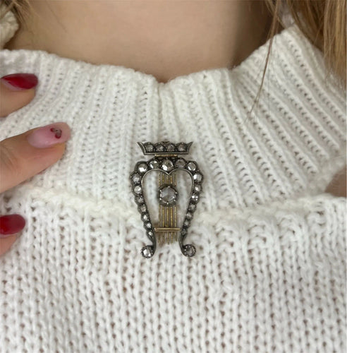 Broche Spilla "Lira", tardo XIX secolo 58 Facettes