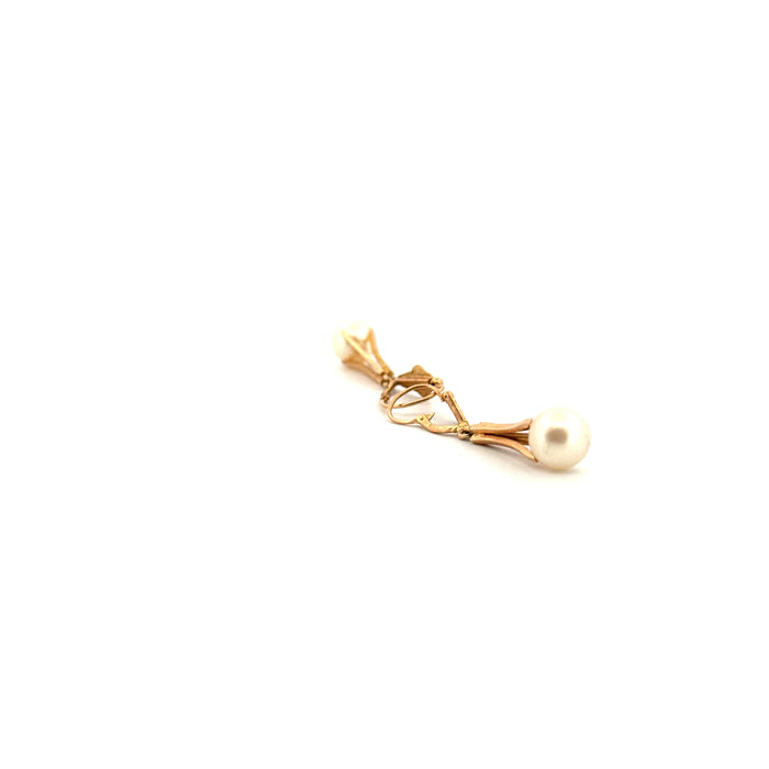 Yellow gold and pearl earrings