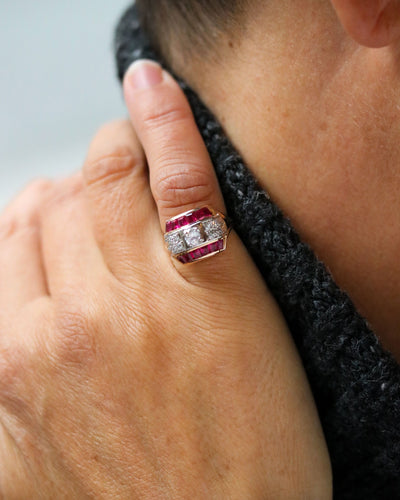 Bague 47 Bague Dôme Or Rose Diamants et Calibrés de Rubis Verneuil 58 Facettes A11310