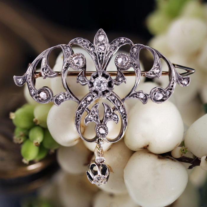 Oude broche met diamanten hanger