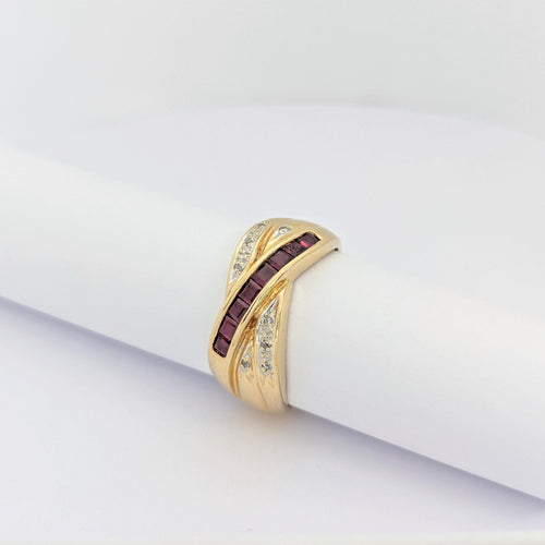 Bague Bague or jaune diamants et rubis 58 Facettes 28909