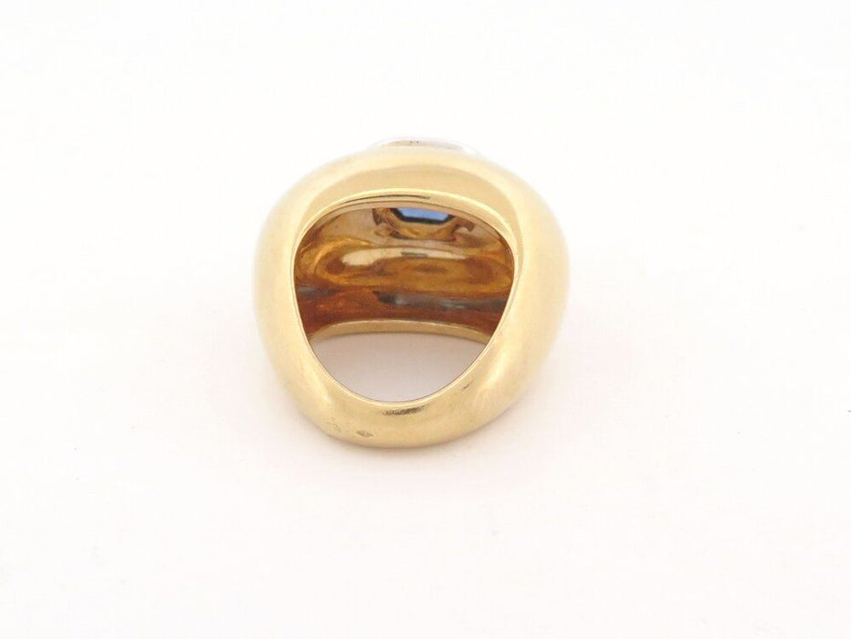 vintage POIRAY ring gezet met een geelgouden asscher saffier