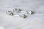 Boucles d'oreilles Longues boucles d'oreilles vintage pendantes, or blanc et diamants, années 60 58 Facettes