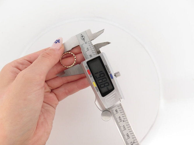 Bague 52 bague CHANEL coco crush mini en or beige rose 58 Facettes 262105